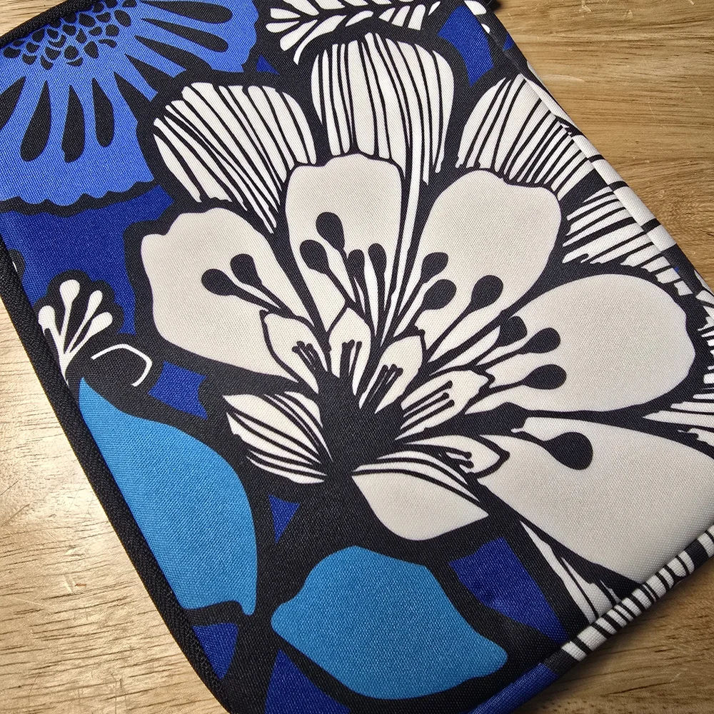 Vera Bradley Blue Bayou Floral Tablet Tech Sleeve Neoprene 9